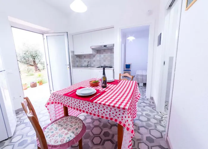 Cascina Salaco 公寓 *